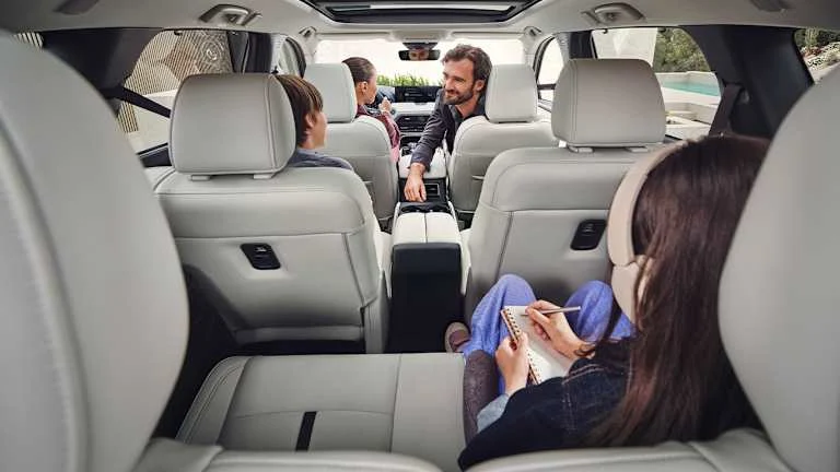 Kupeen i Mazda CX-80 med tre seterader