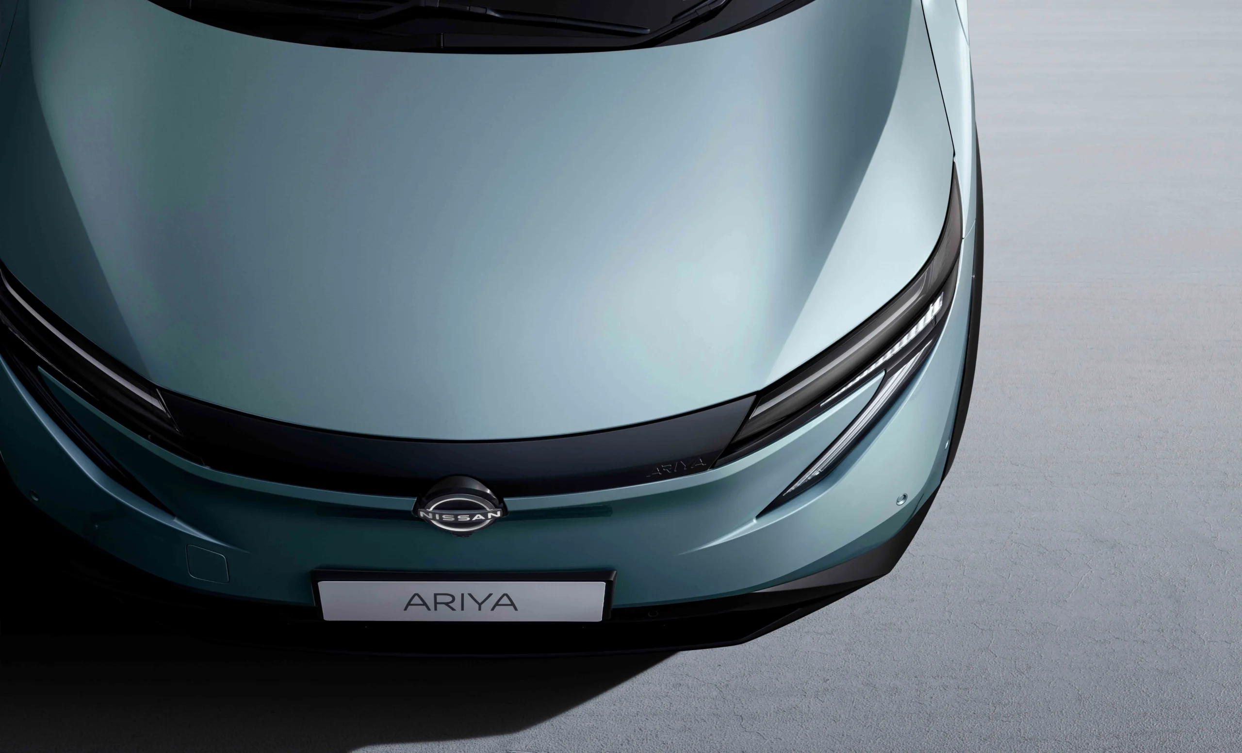 Nissan-logoen på fronten av Nye ARIYA