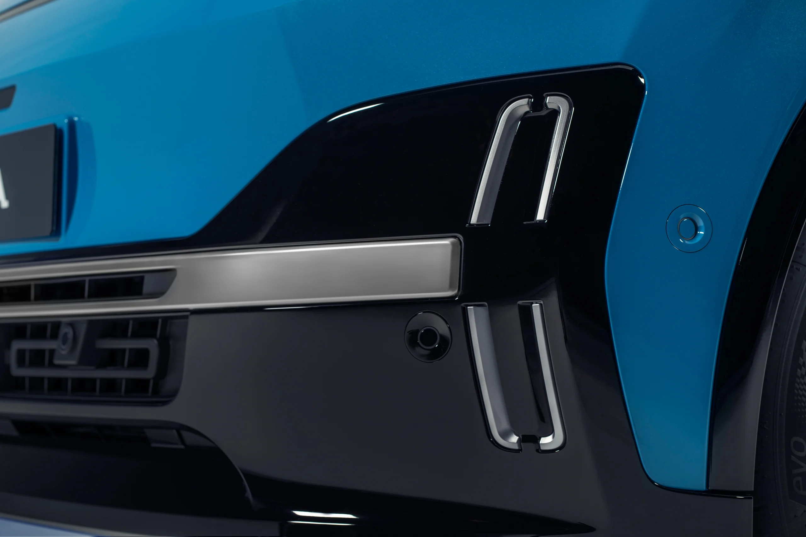 Detalj av Micras frontgrill