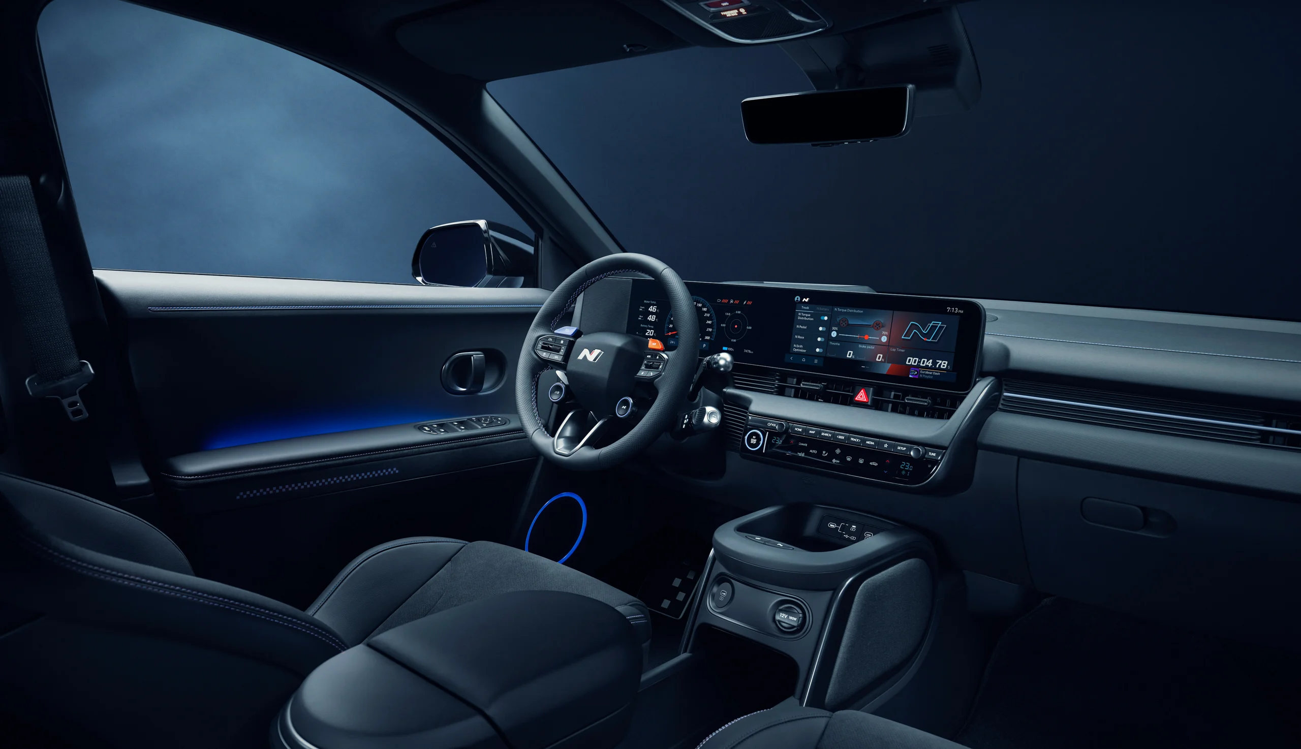 Førerplassen i Hyundai IONIQ 5 N