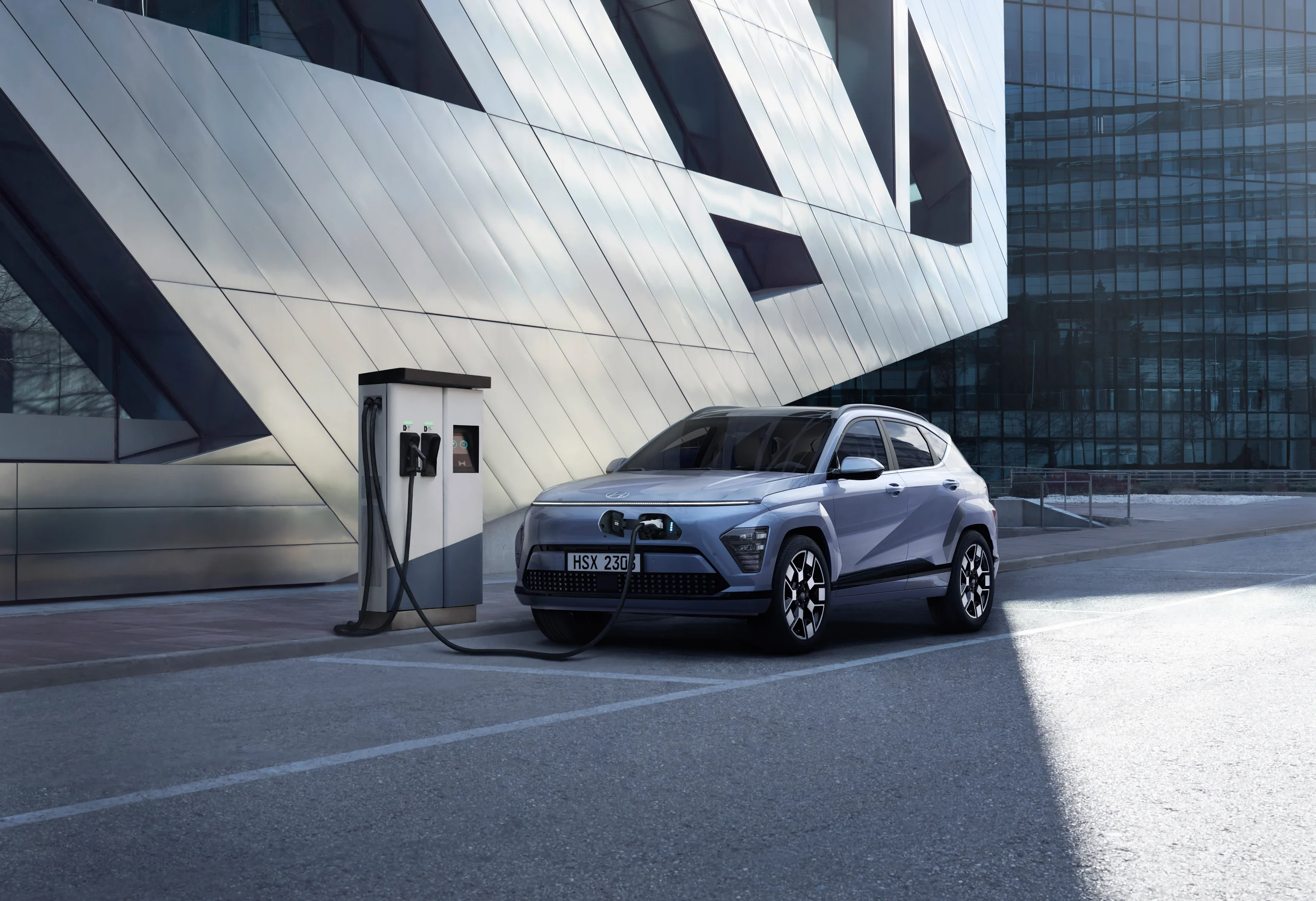 Hyundai KONA Electric på lading
