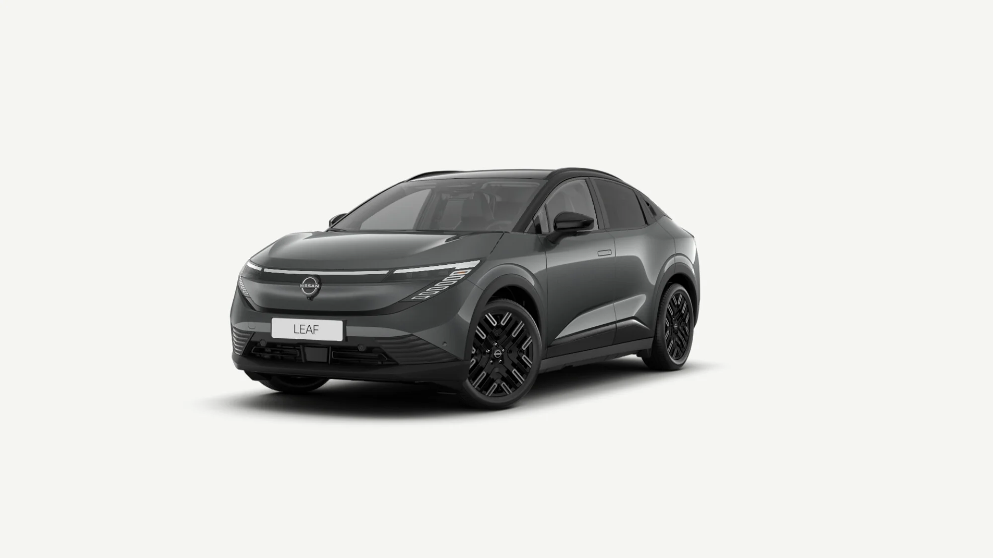 Nissan LEAF i Gun Grey / svart tak