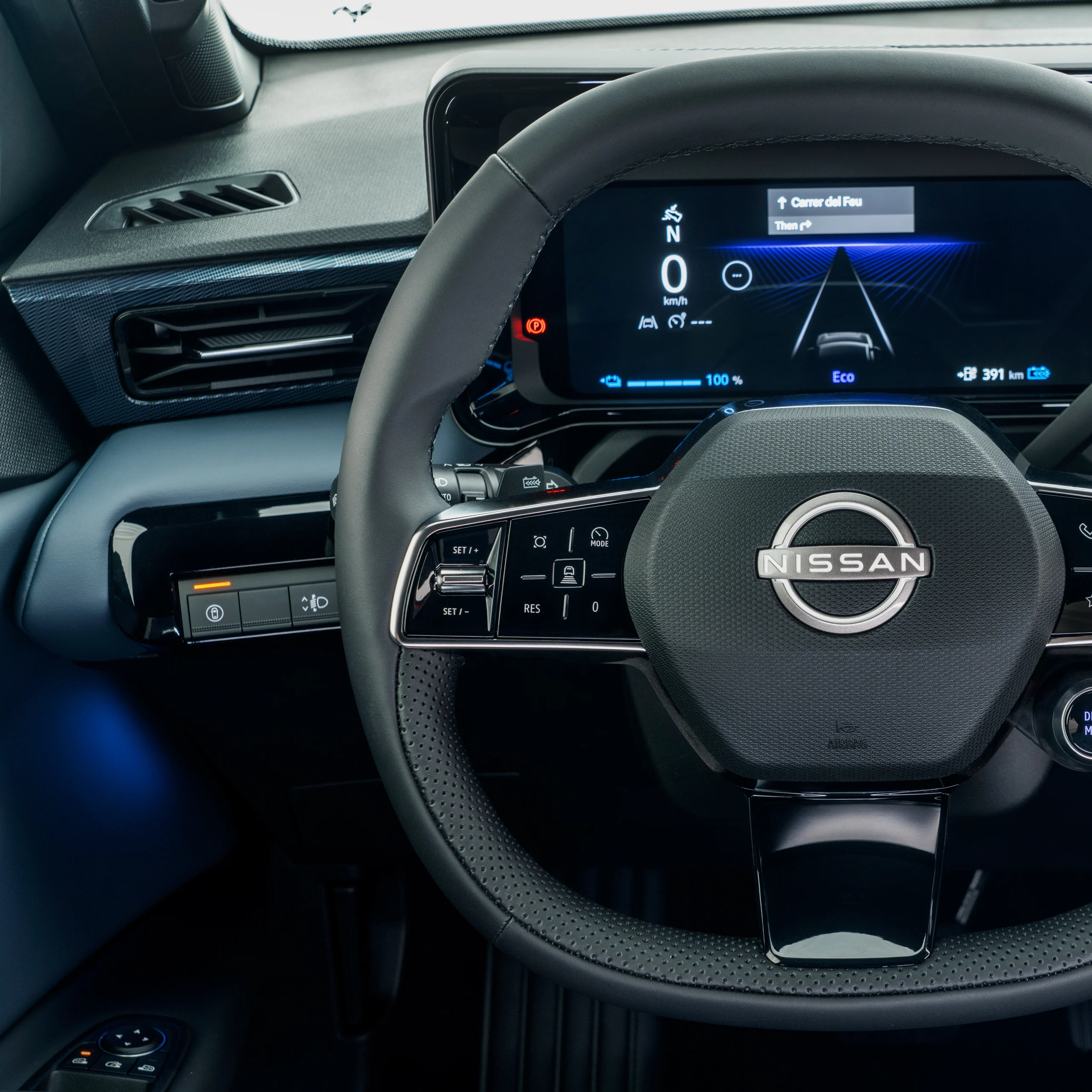 Rattet og kombiinstrumentet i Nissan MICRA