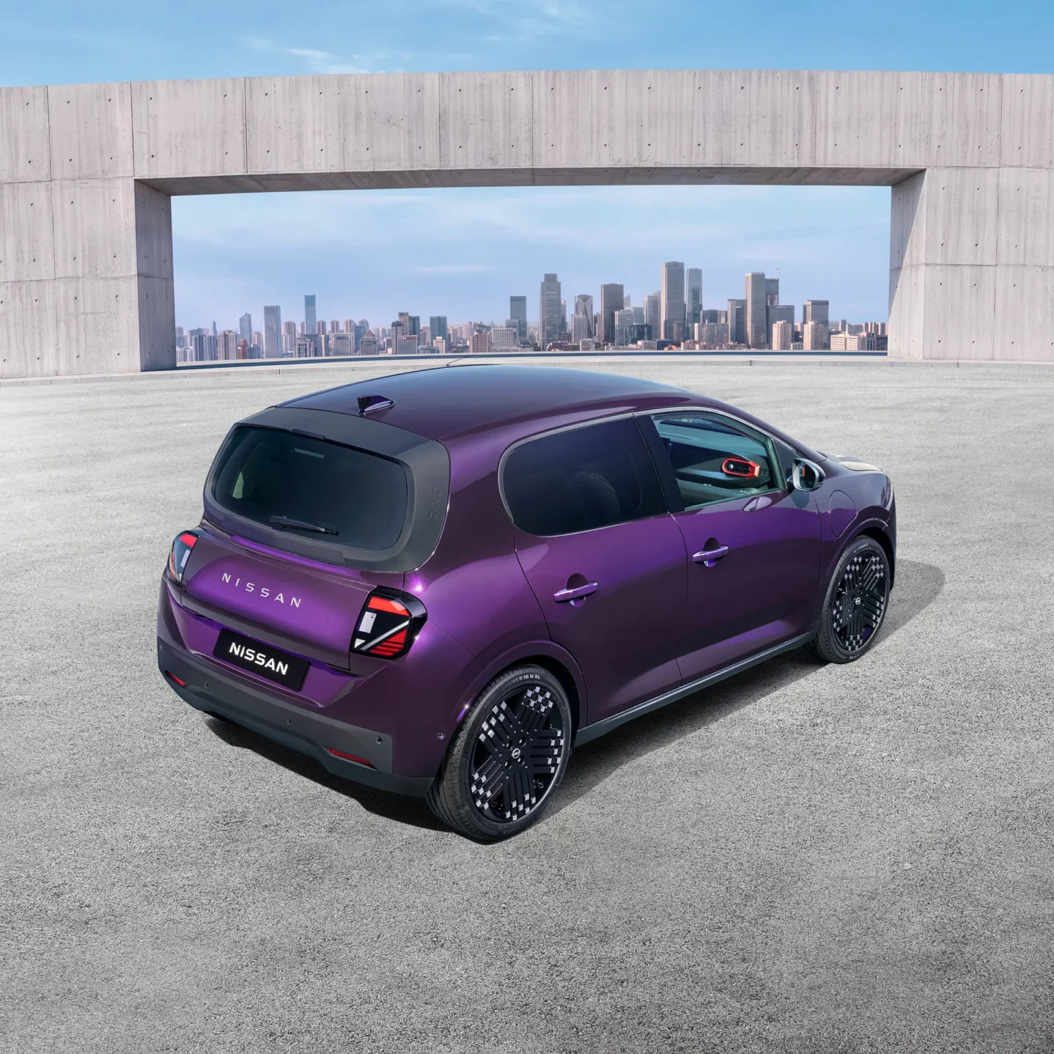 Nissan Pixo: Liten elbil med overraskende god plass